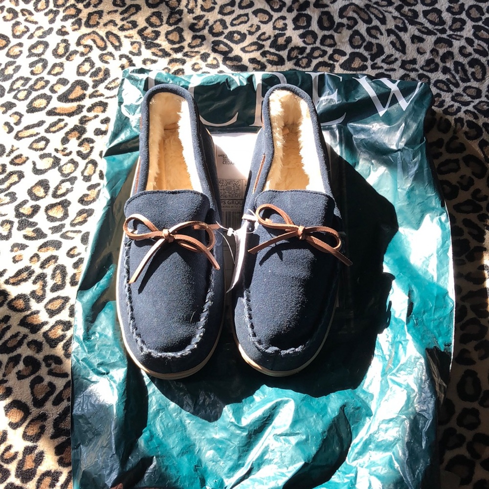 NWT Mens house slippers/shoes